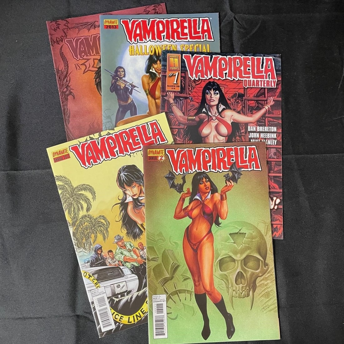 Vampirella Comic Lot (1 of 2)