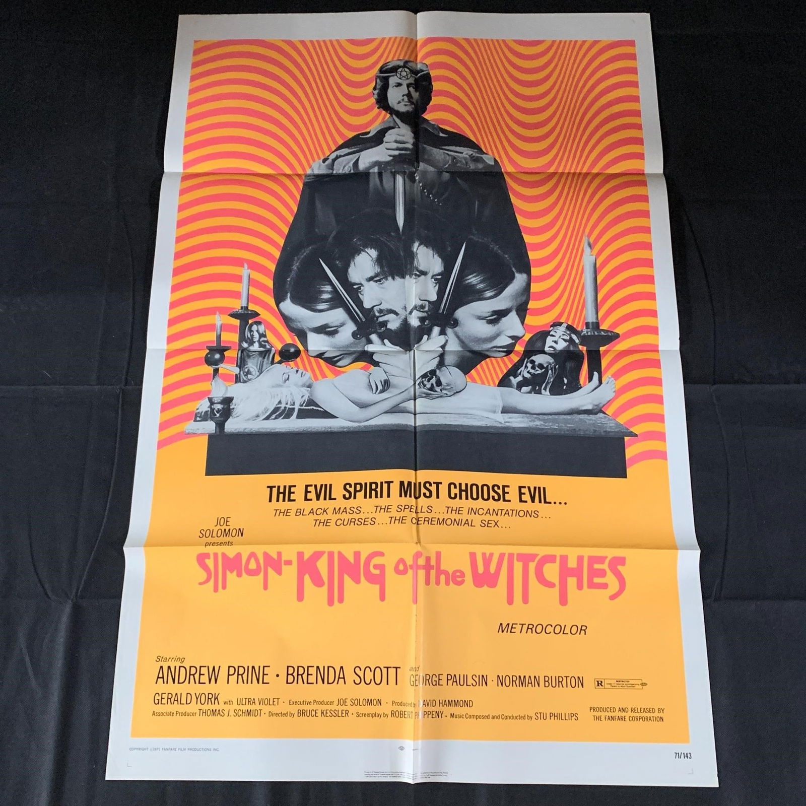 Simon-King of the Witches Orginal One Sheet Movie Poster: Simon-King of the Witches Original 1971 Movie Poster. 71/143. Dimensions: 27 inches by 41 inchesThis is an original movie poster. It is NOT a reprint. The last recorded auction sale of this poster tha