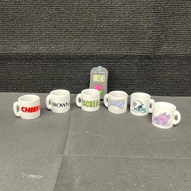 NFL Football Mini-Mugs Thimbul size: We are a veteran owned company. Please look at the pictures carefully to determine what you believe the condition of collectible is. We are currently accepting consignments. Email us a aeronhouse1994@