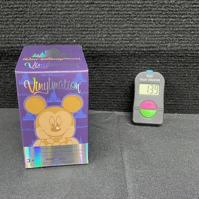 Disney Classic Mickey Vinylmation LE NIB: We are a veteran owned company. Please look at the pictures carefully to determine what you believe the condition of collectible is. We are currently accepting consignments. Email us a aeronhouse1994@