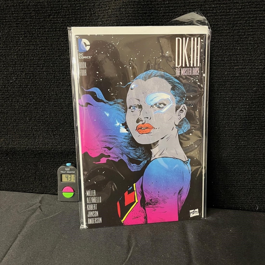 Dark Knight II Master Race 4 1:50 RI Pope Variant: We are a veteran owned company. Please look at the pictures carefully to determine what you believe the condition of collectible is. We are currently accepting consignments. Email us a aeronhouse1994@