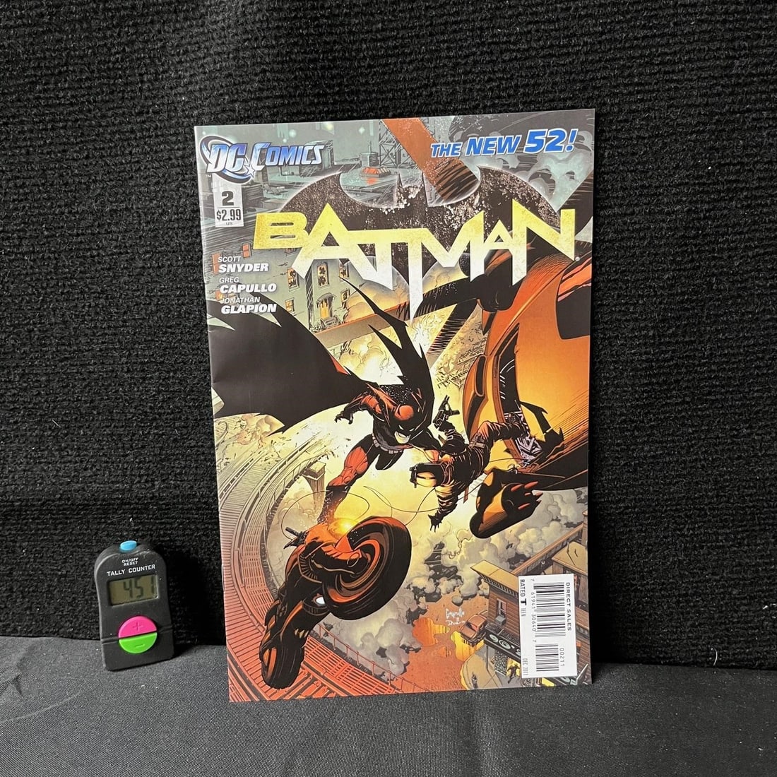 Batman 2 New 52 Series Greg Capullo Art: We are a veteran owned company. Please look at the pictures carefully to determine what you believe the condition of collectible is. We are currently accepting consignments. Email us a aeronhouse1994@