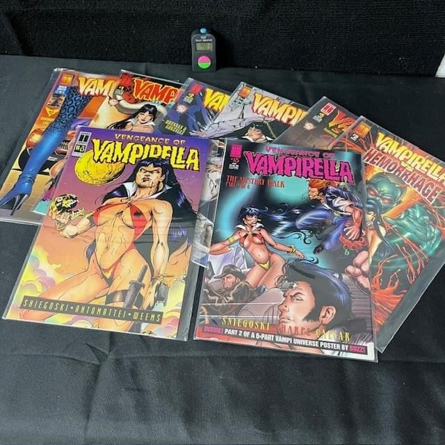 Vampirella Harris Comics Lot (1 of 1)