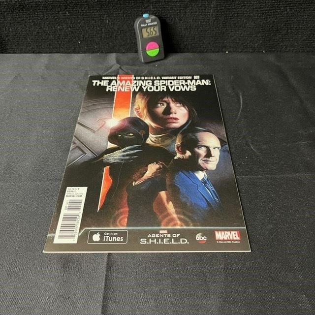 Amazing Spider-man Renew Your Vows Shield Variant: We are a veteran owned company. Please look at the pictures carefully to determine what you believe the condition of collectible is. We are currently accepting consignments. Email us a aeronhouse1994@