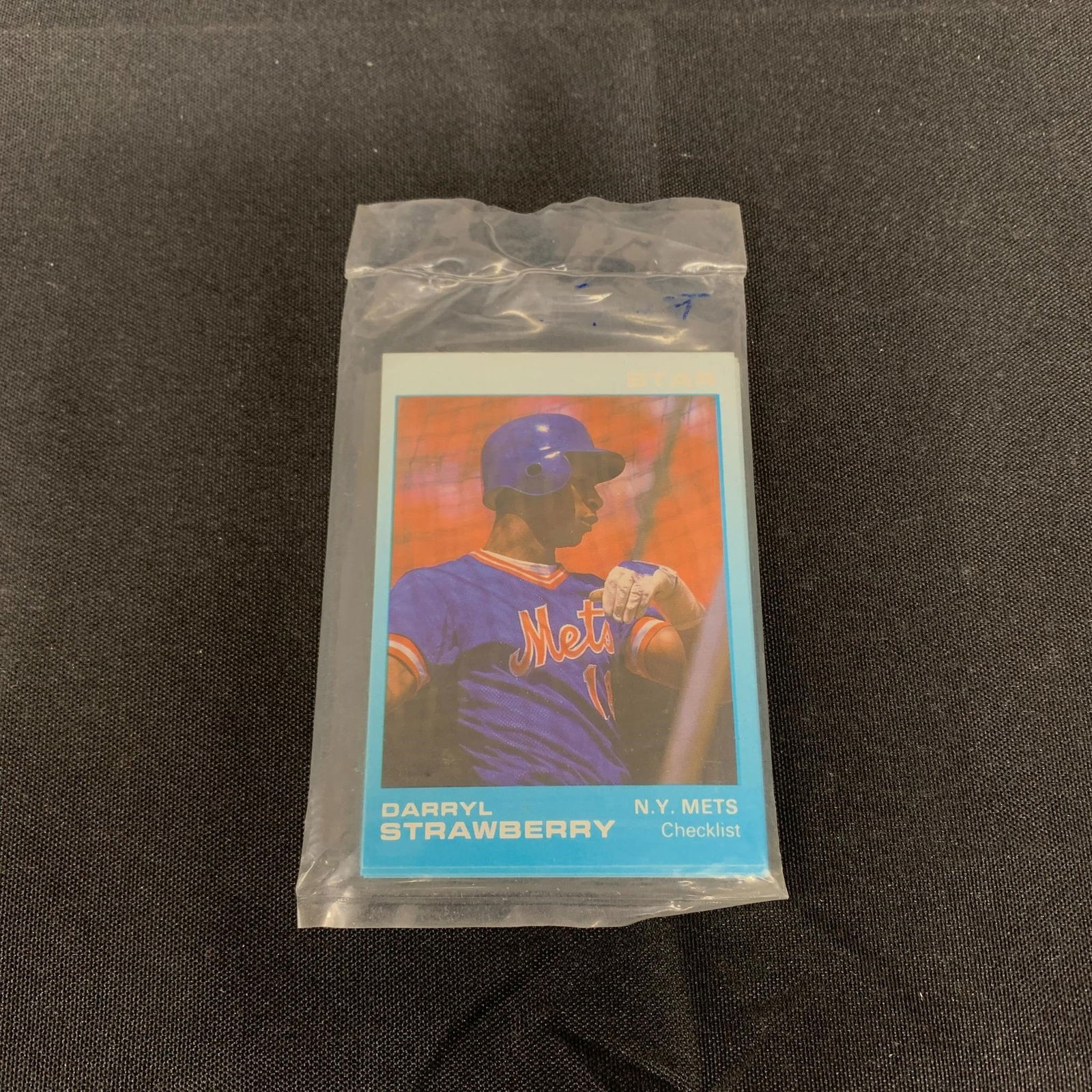 1988 Star Darryl Strawberry Cards Sealed (1 of 2)