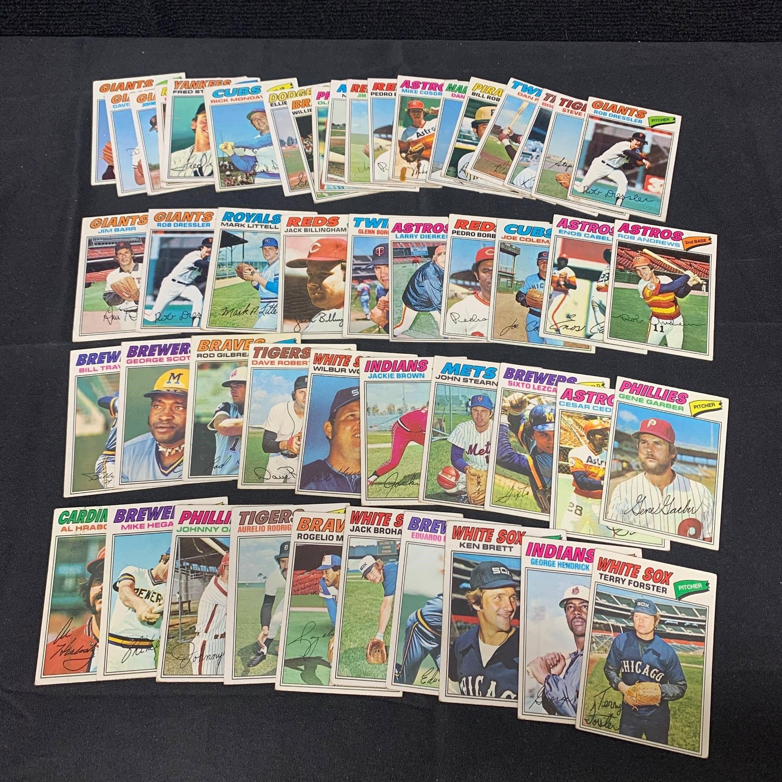 1977 Topps Baseball Card lot: Nice lot of 1977 Topps Baseball Cards. We are a veteran owned company. Please look at the pictures carefully to determine what you believe the condition of collectible is. We are currently accepting c