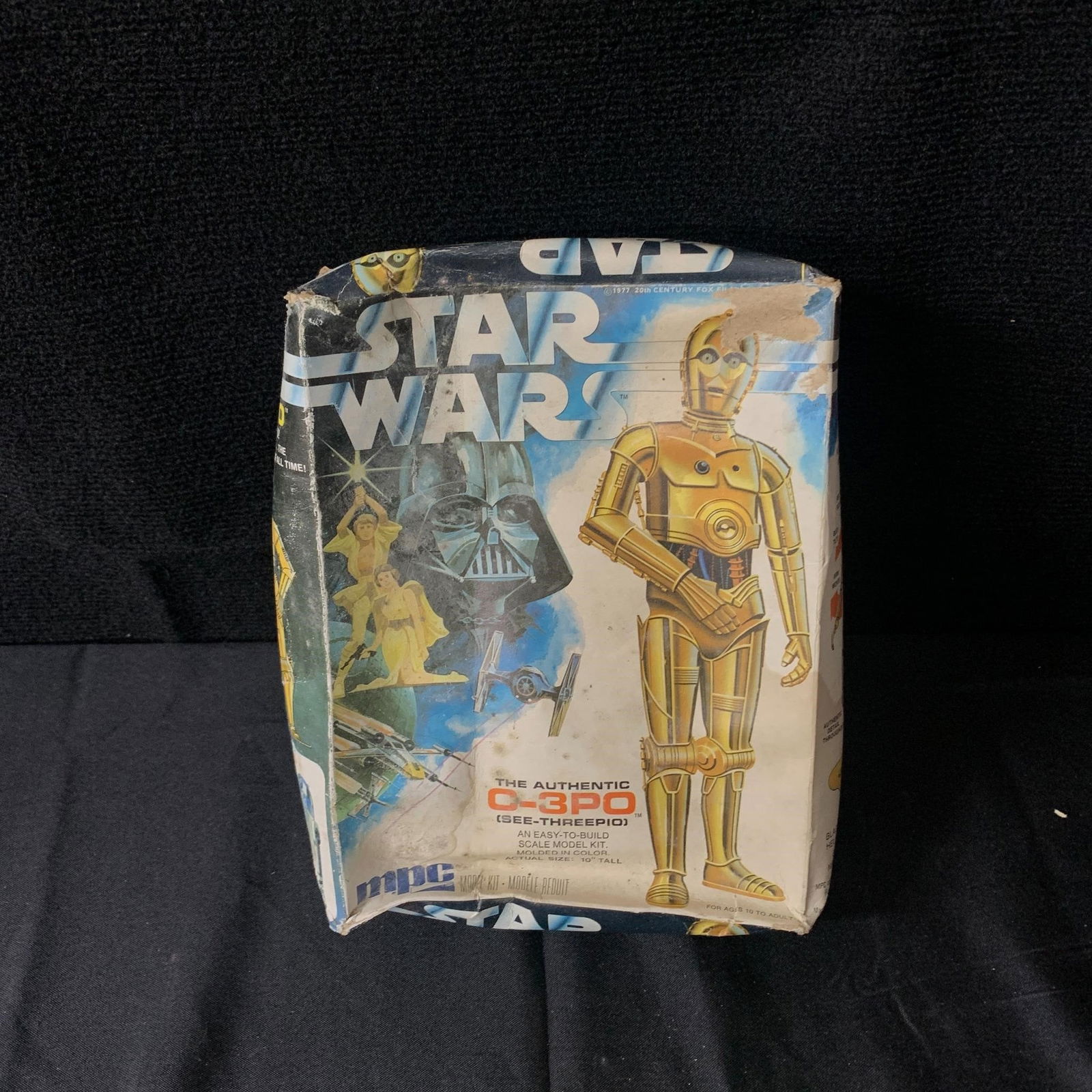1977 C-3PO model Star Wars Kit (1 of 2)