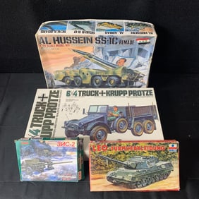 Military Vehicles Model Kits Lot
