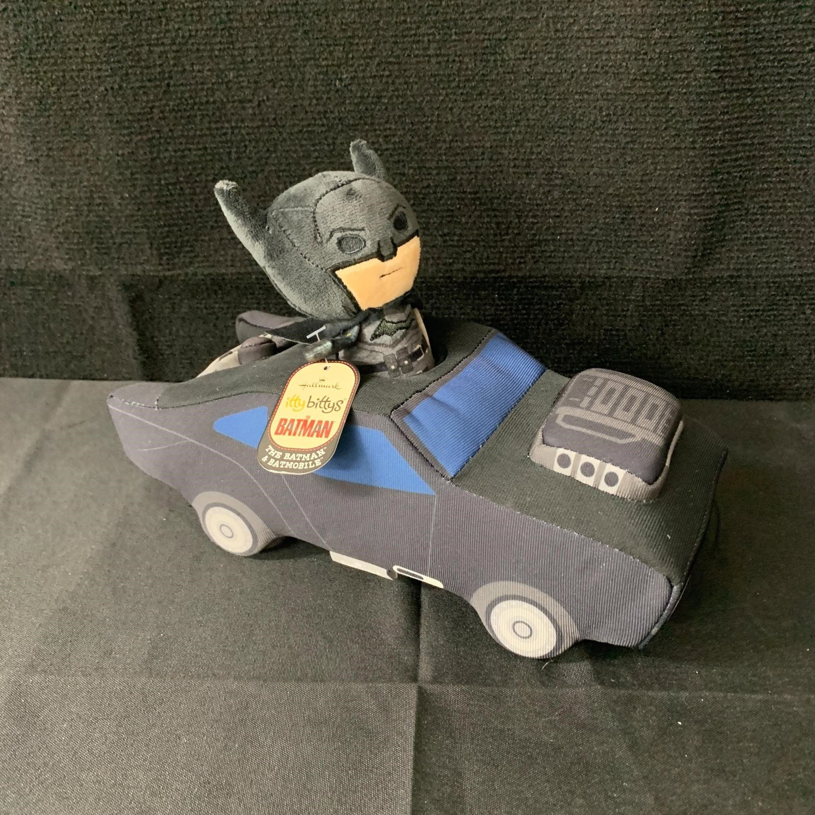 Batman, Batmobile Itty bitty Plush: We are a veteran owned company. Please look at the pictures carefully to determine what you believe the condition of collectible is. We are currently accepting consignments. Email us a aeronhouse1994@