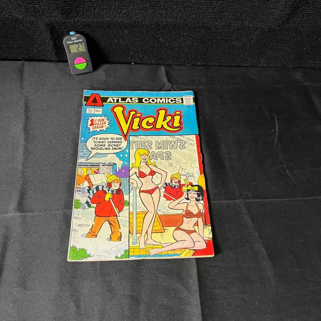 Vicki 1 Atlas Comic Bronze Age Comic (1 of 2)