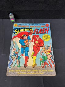 Superman vs. Flash LCE Large Comic