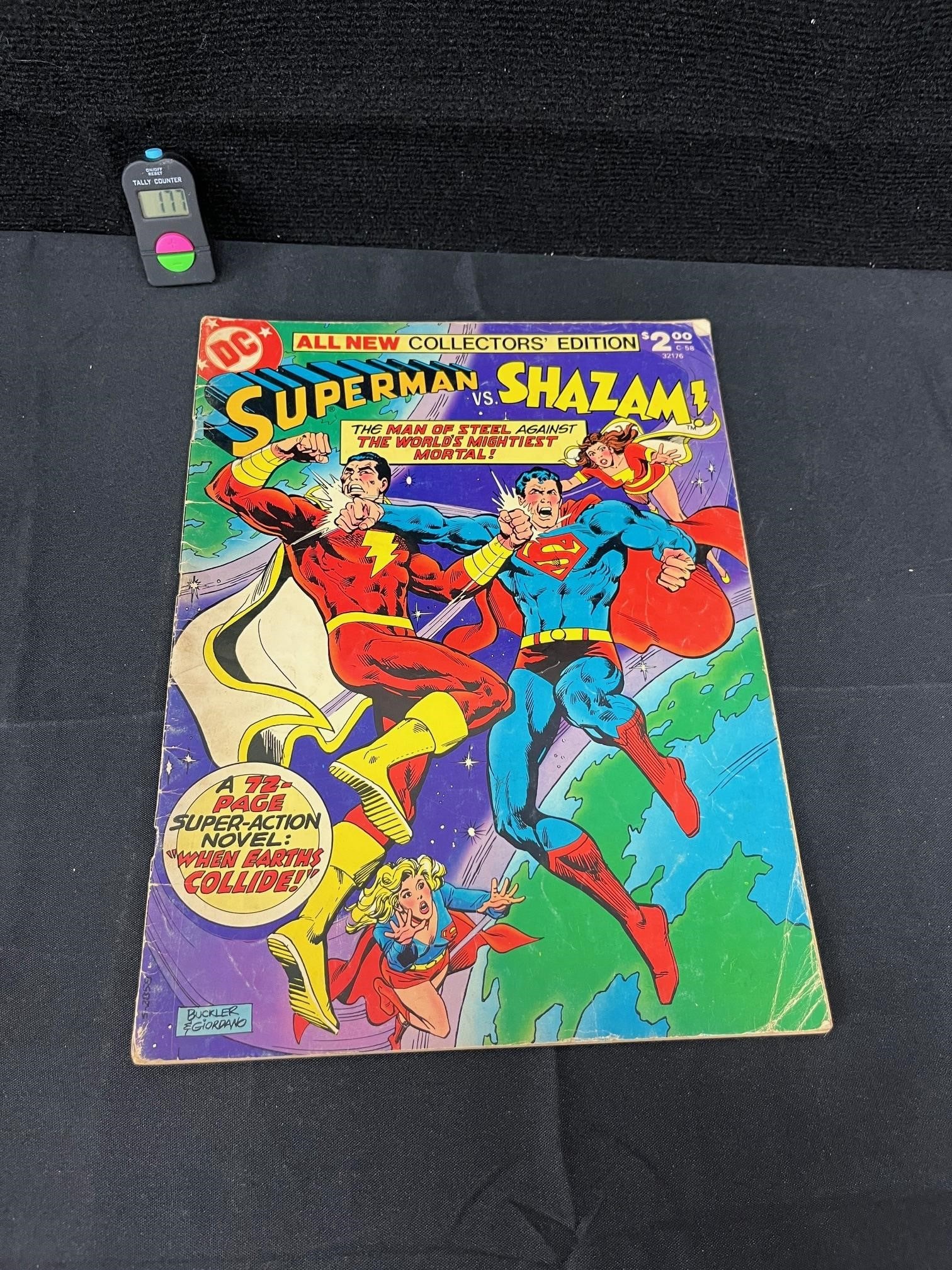 Superman vs Shazam! LCE Large Comic (1 of 1)
