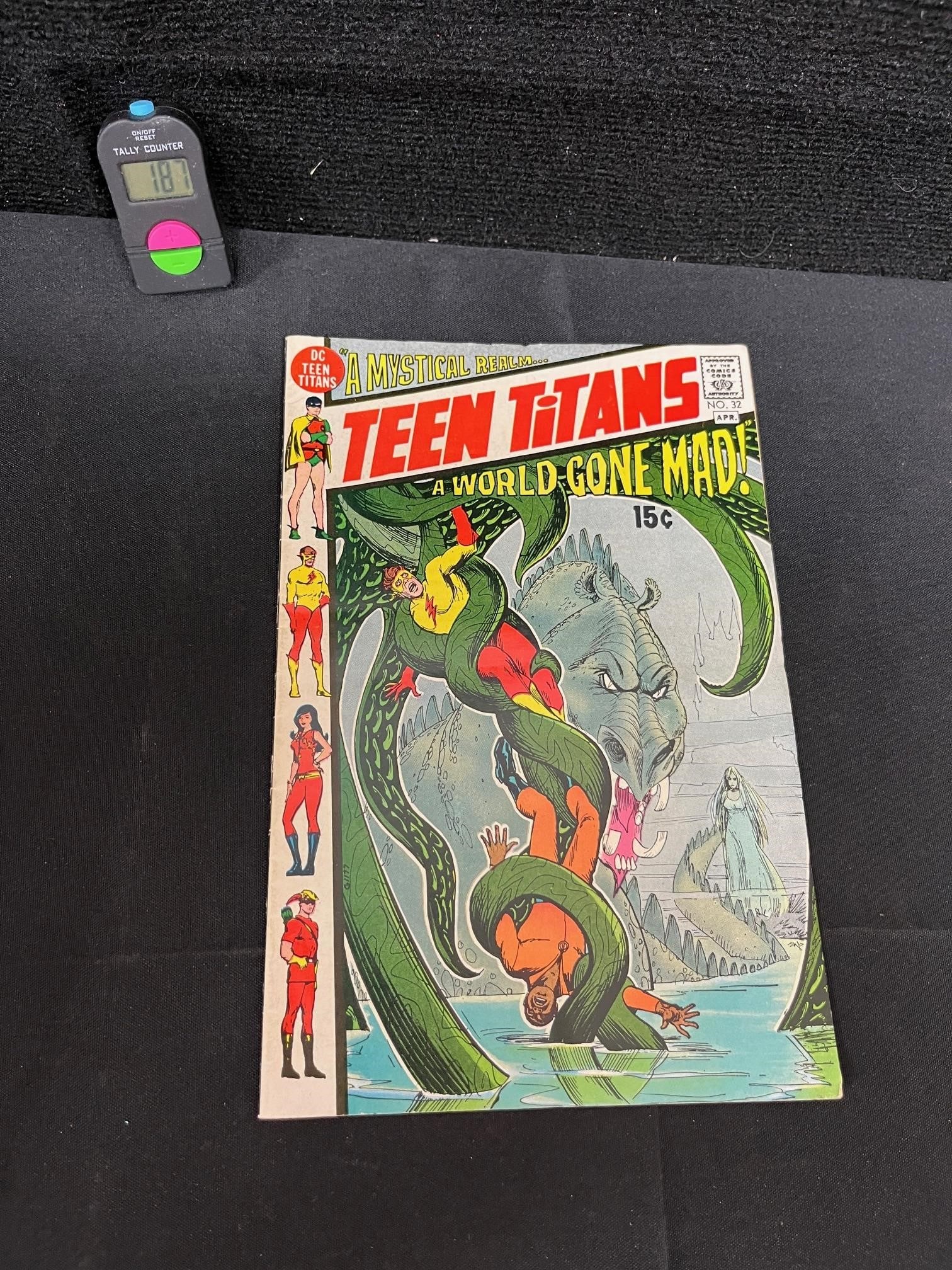 Teen Titnas 32 DC Silver Age Comic (1 of 2)