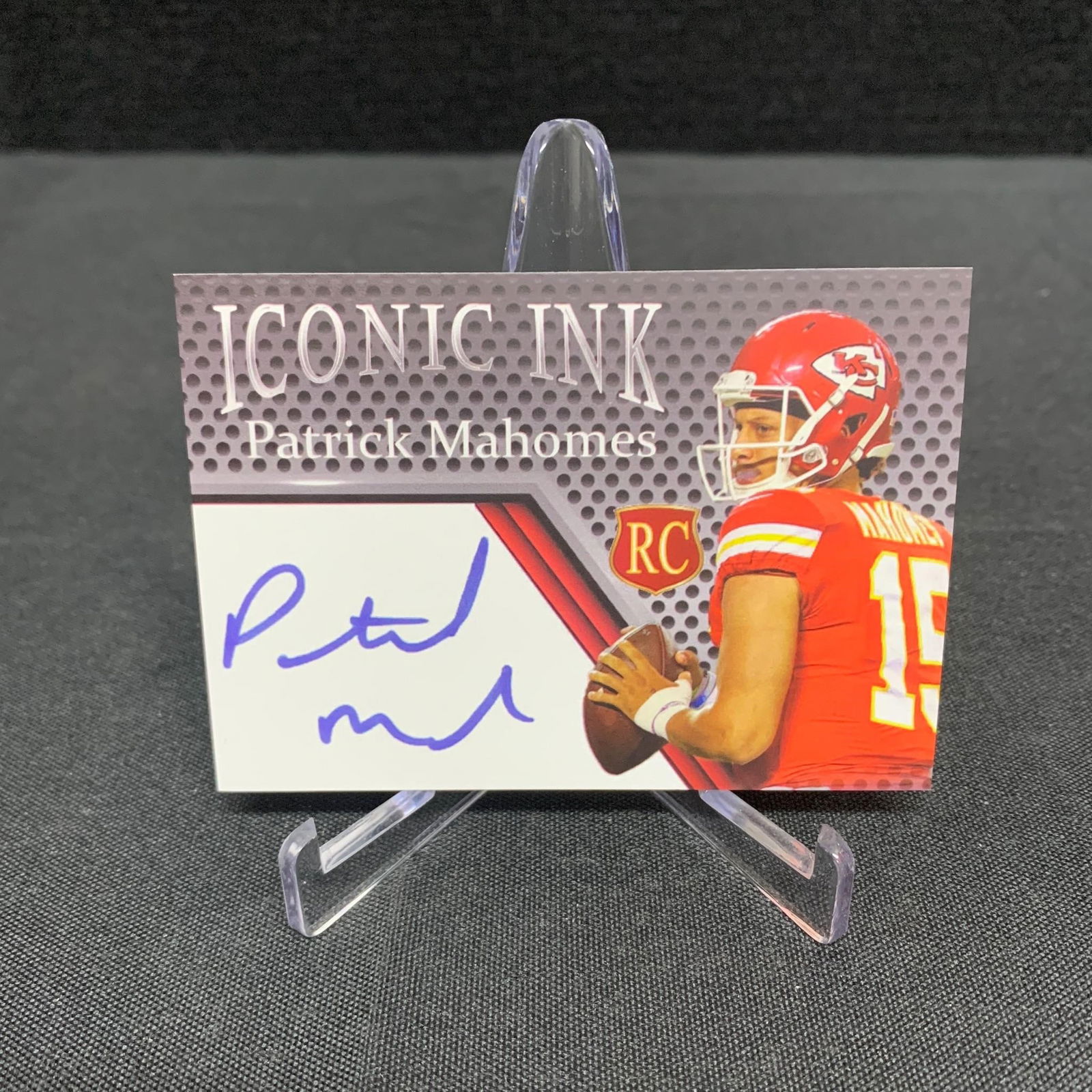 Patrick Mahomes 2017 Iconic Ink Rookie Football Card (1 of 2)