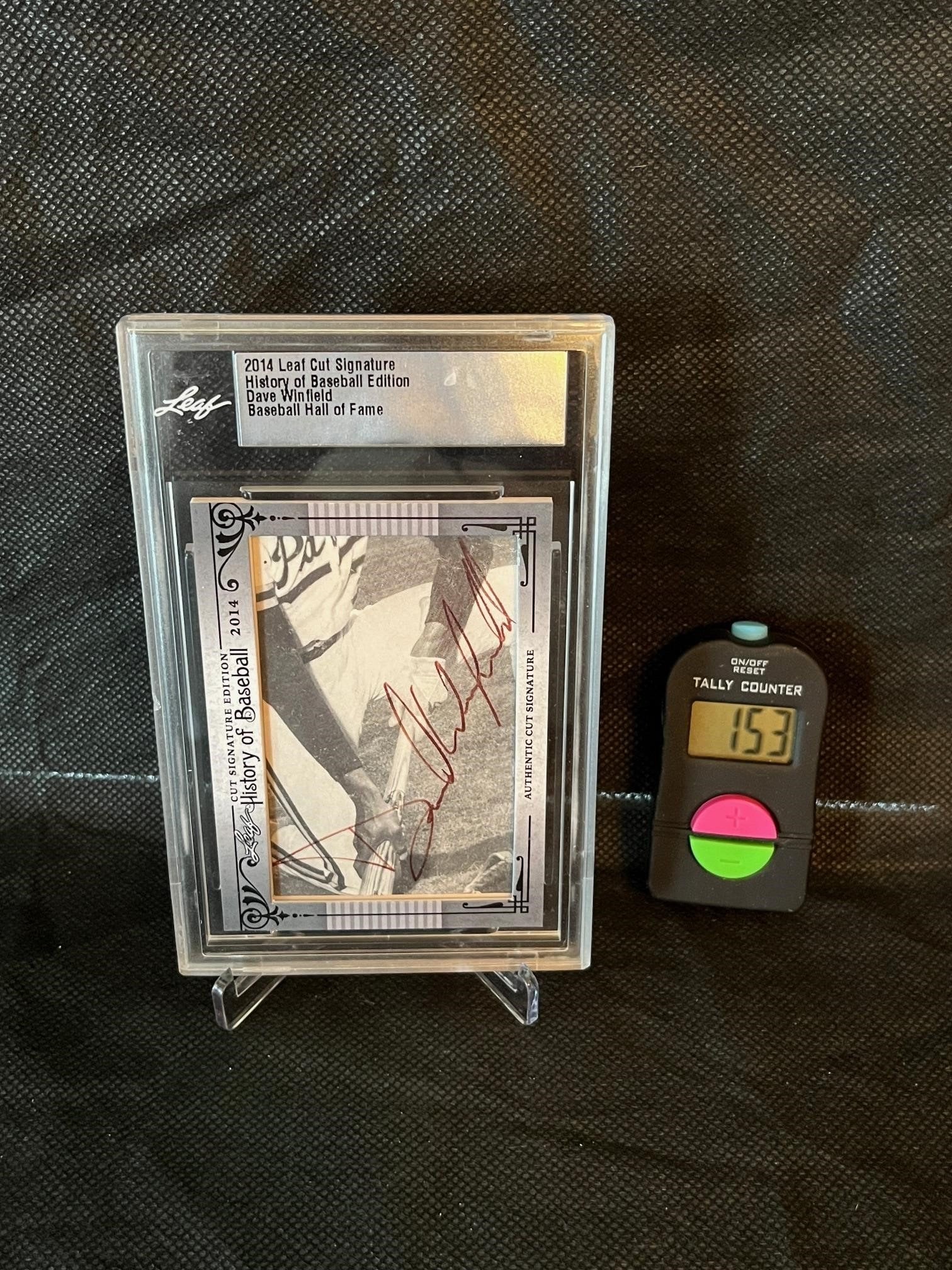 Dave Winfield Leaf Cut Authentic Signature Card (1 of 2)