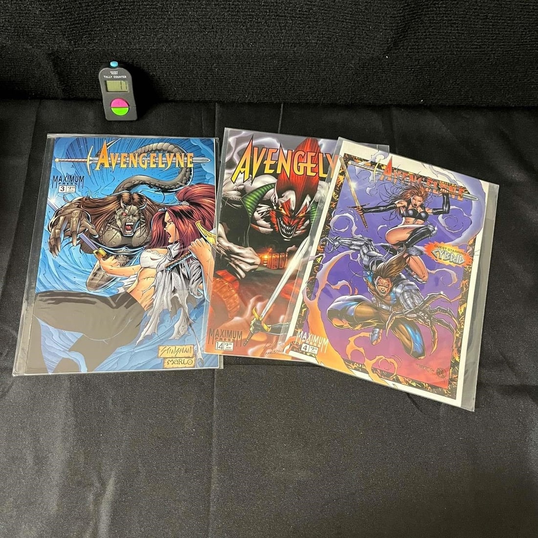 Avengelyne Maximum Comics Lot (1 of 1)