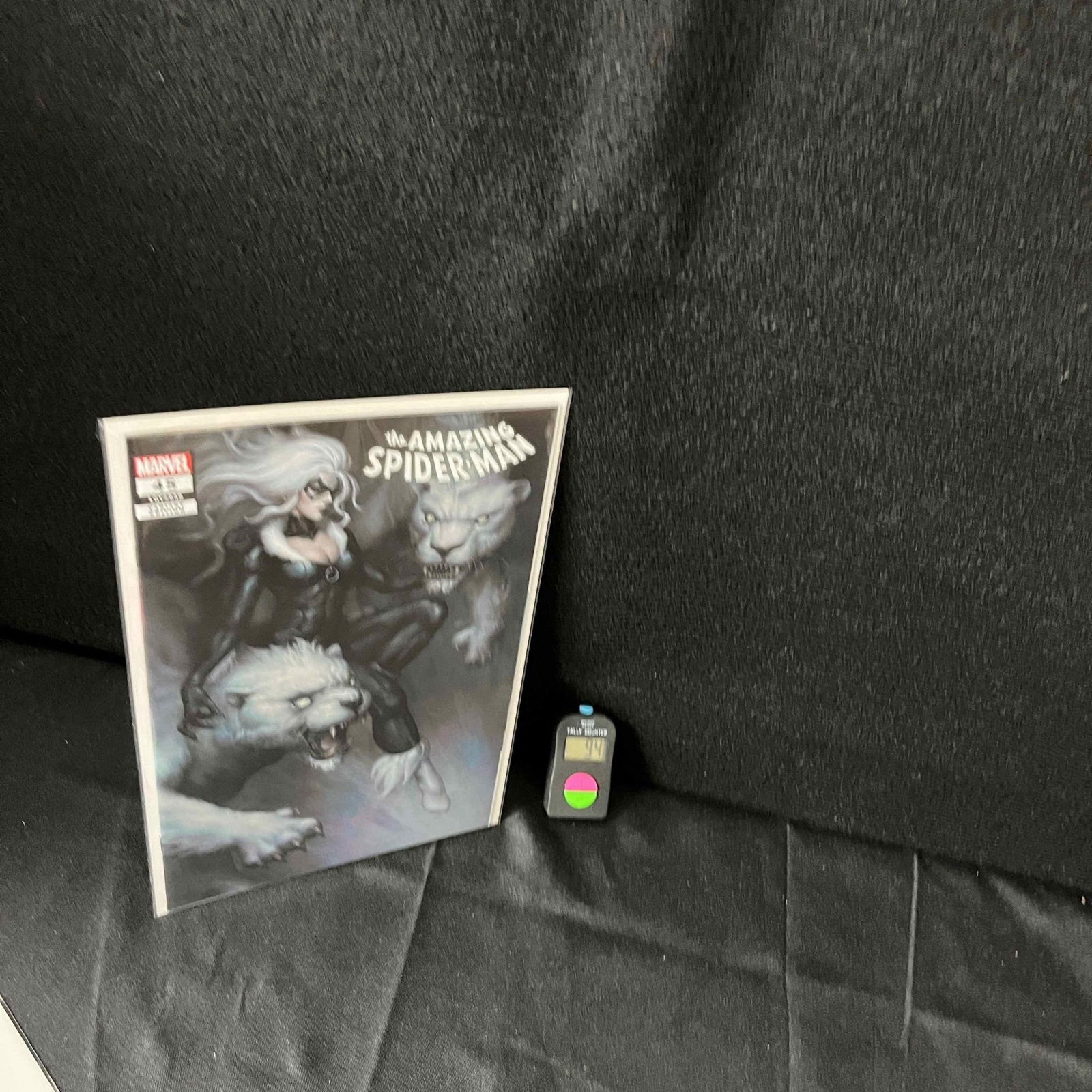 Amazing Spider-man 45 Variant Cover (1 of 1)