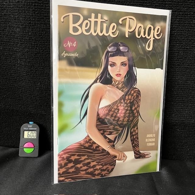 Betty Page 4 Dynamite Series Comic (1 of 1)