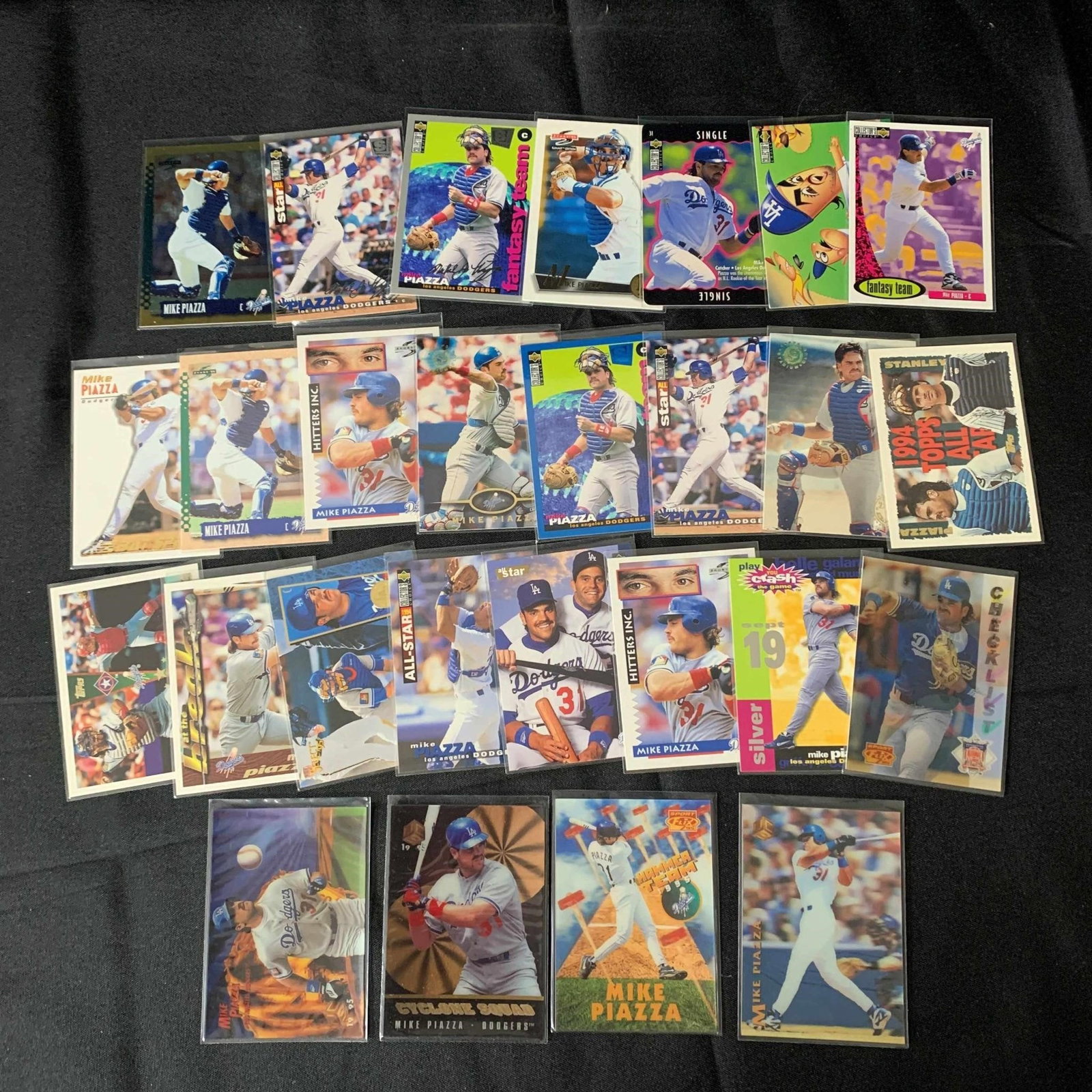 Mike Piazza Baseball Card lot (1 of 2)