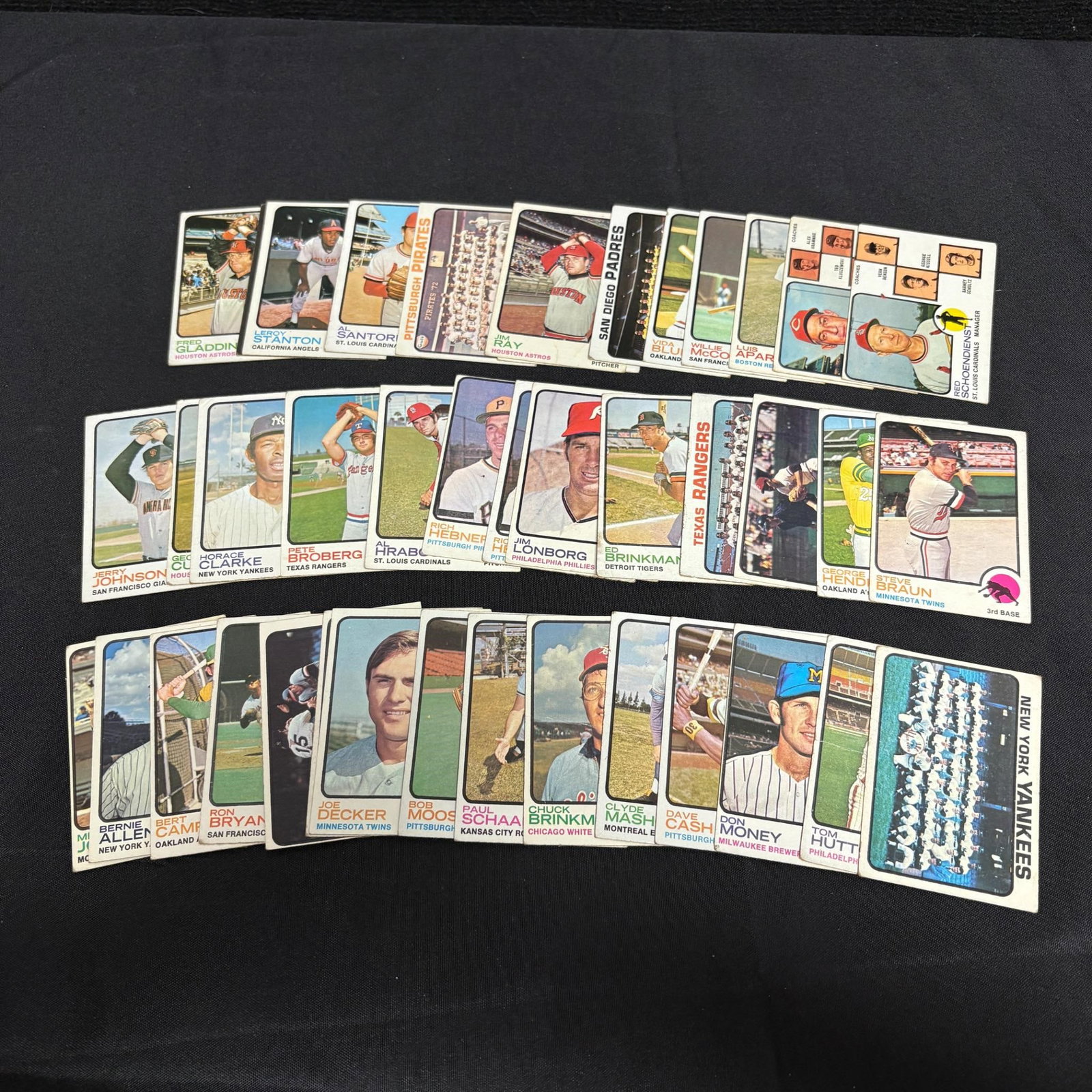 Large Lot 1973 Topps Baseball Cards Yankees Team (1 of 2)