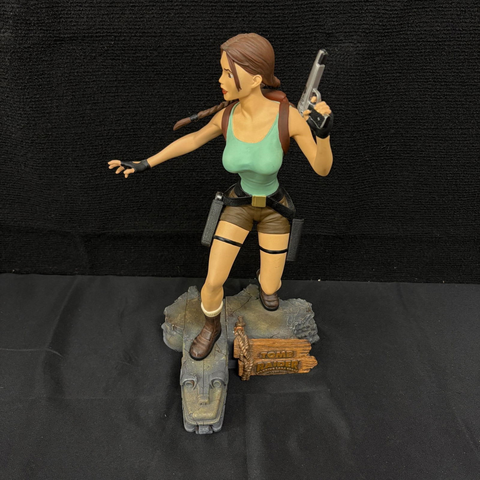 Lara Croft, Tomb Raider Lim Ed Statue #/4500 (1 of 4)