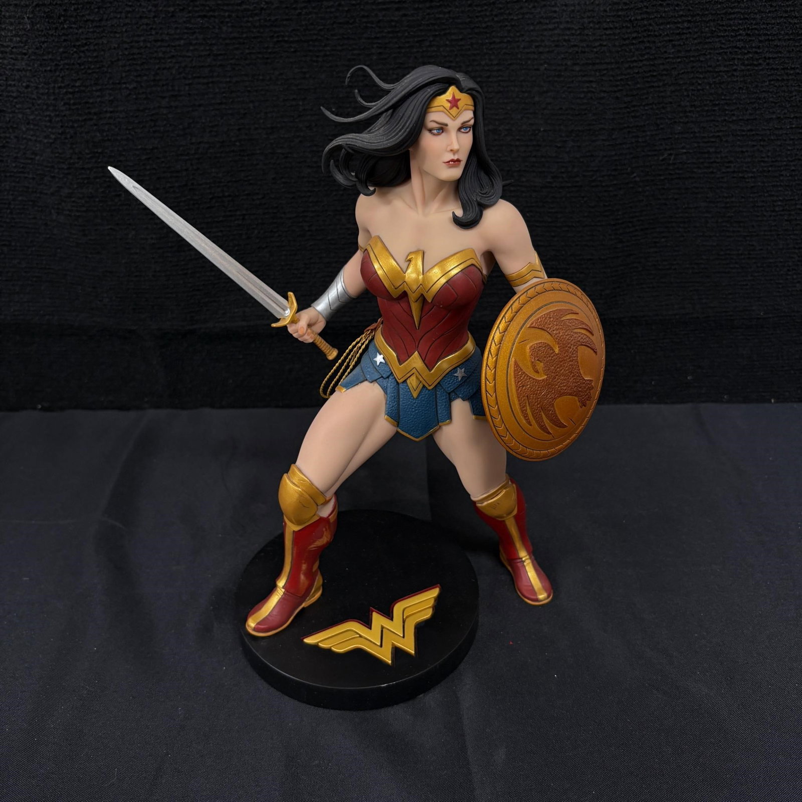 DC Designer Series Frank Cho, Wonder Woman: DC Designer Series Frank Cho Wonder Woman Statue. DC Comics and Collectibles. We are a veteran owned company. Please look at photos carefully. All items are available for virtual preview by appointmen