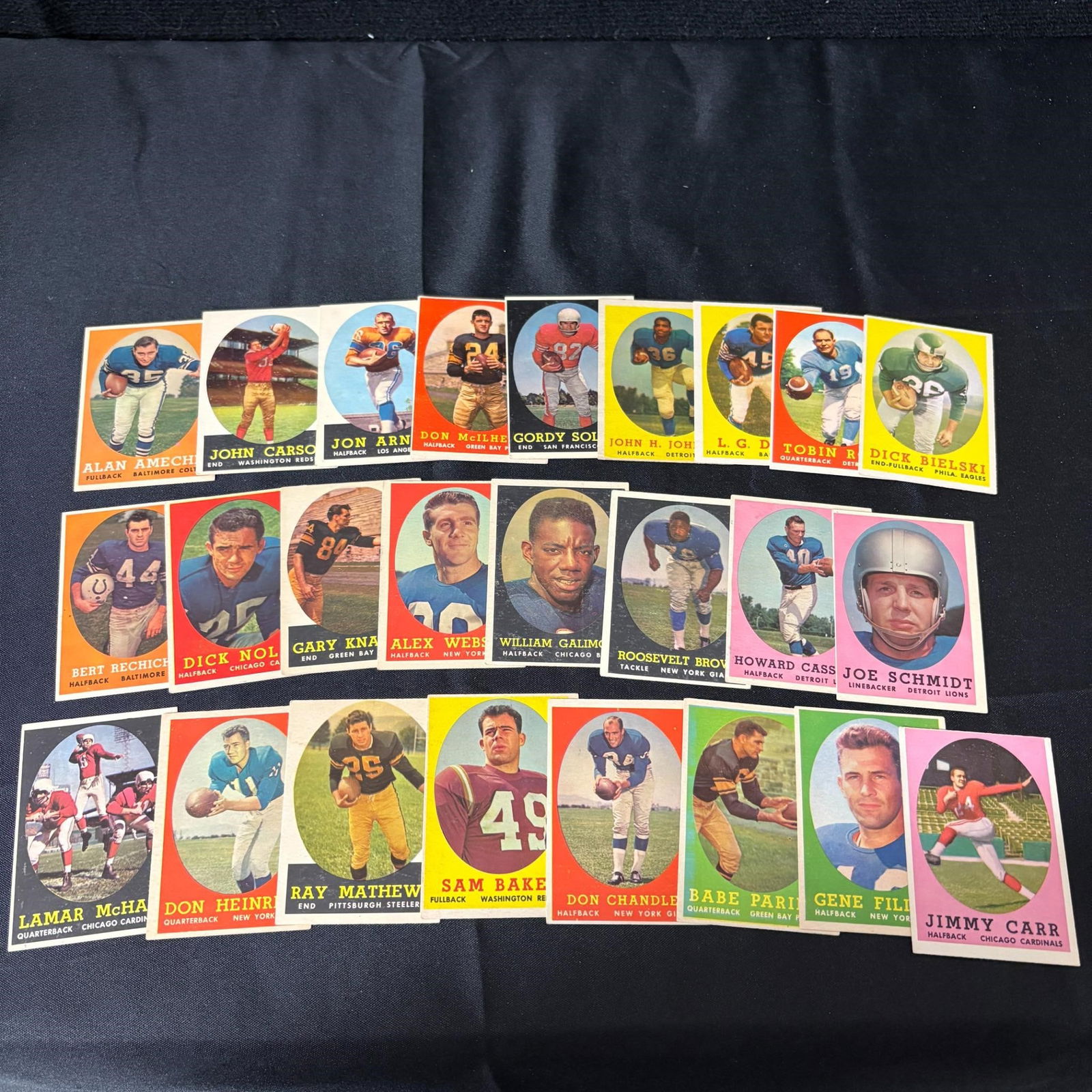 1958 Topps Football Cards Nice!: Cards appears to be in excellent condition. We are a veteran owned company. Please look at photos carefully. All items are available for virtual preview by appointment. As a result, all sales are fina