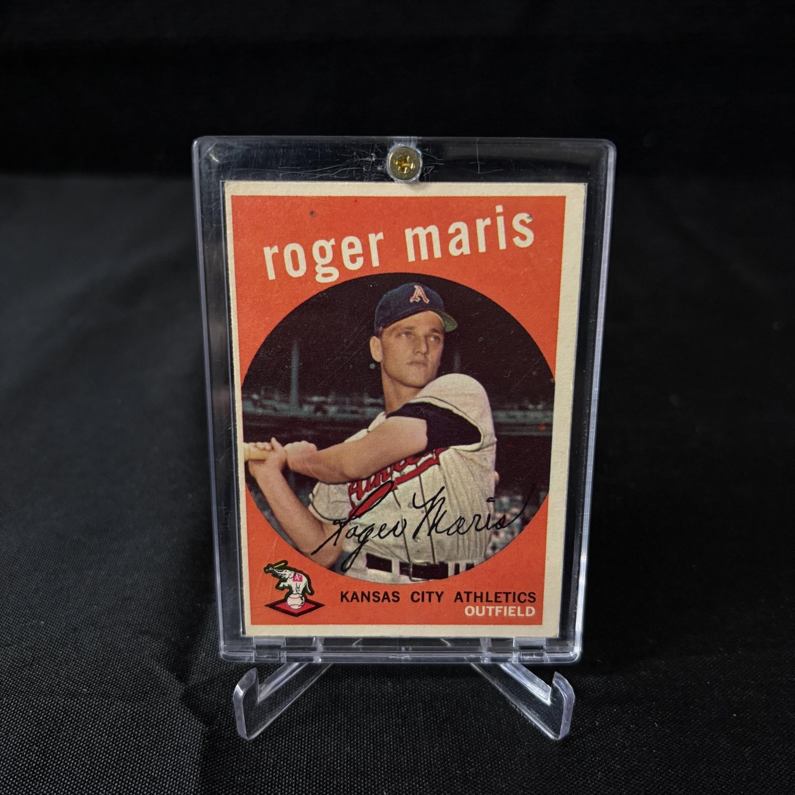 1959 Topps Roger Maris #202 Retake Photo: We are a veteran owned company. Please look at photos carefully. All items are available for virtual preview by appointment. As a result, all sales are final. All estimate values are just estimates an