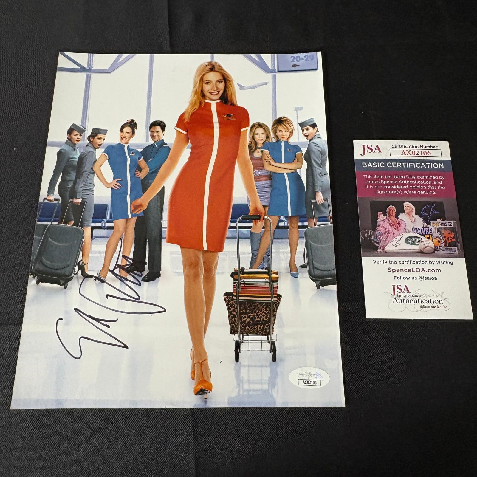 Gwyneth Paltrow Signed Photo, JSA COA (1 of 2)