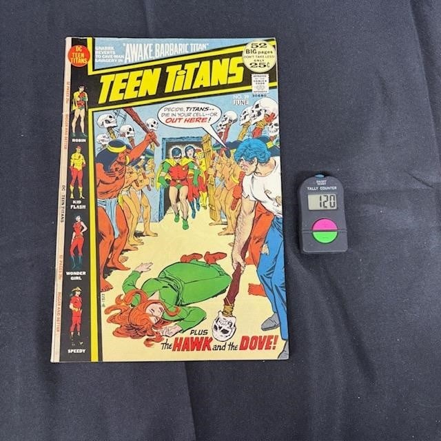Teen Titans 39 DC Bronze Age 1st Series Comic (1 of 2)