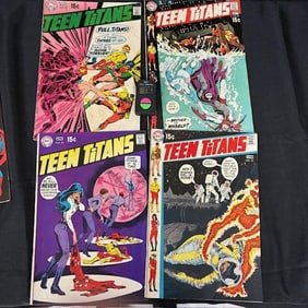 Teen Titans DC 1st Series Comics w/Wonder Girl Key