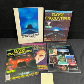 Close Encounters of the Third Kind + UFO Magazines