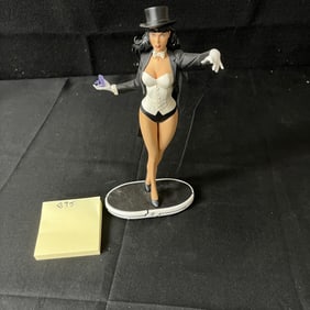 Zatana DC Comics Statue #1244/5000