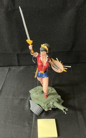 Wonder Woman WWII Battle Statue DC Collectibles #301/5000