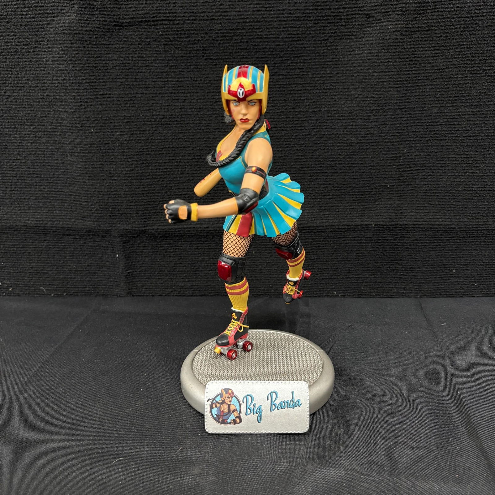 Big Barda DC Bombshells Statue 301/5000 (1 of 4)