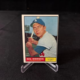 Gil Hodges 1961 Topps Baseball Card #460