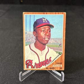 Hank Aaron 1962 Topps Baseball Card #320