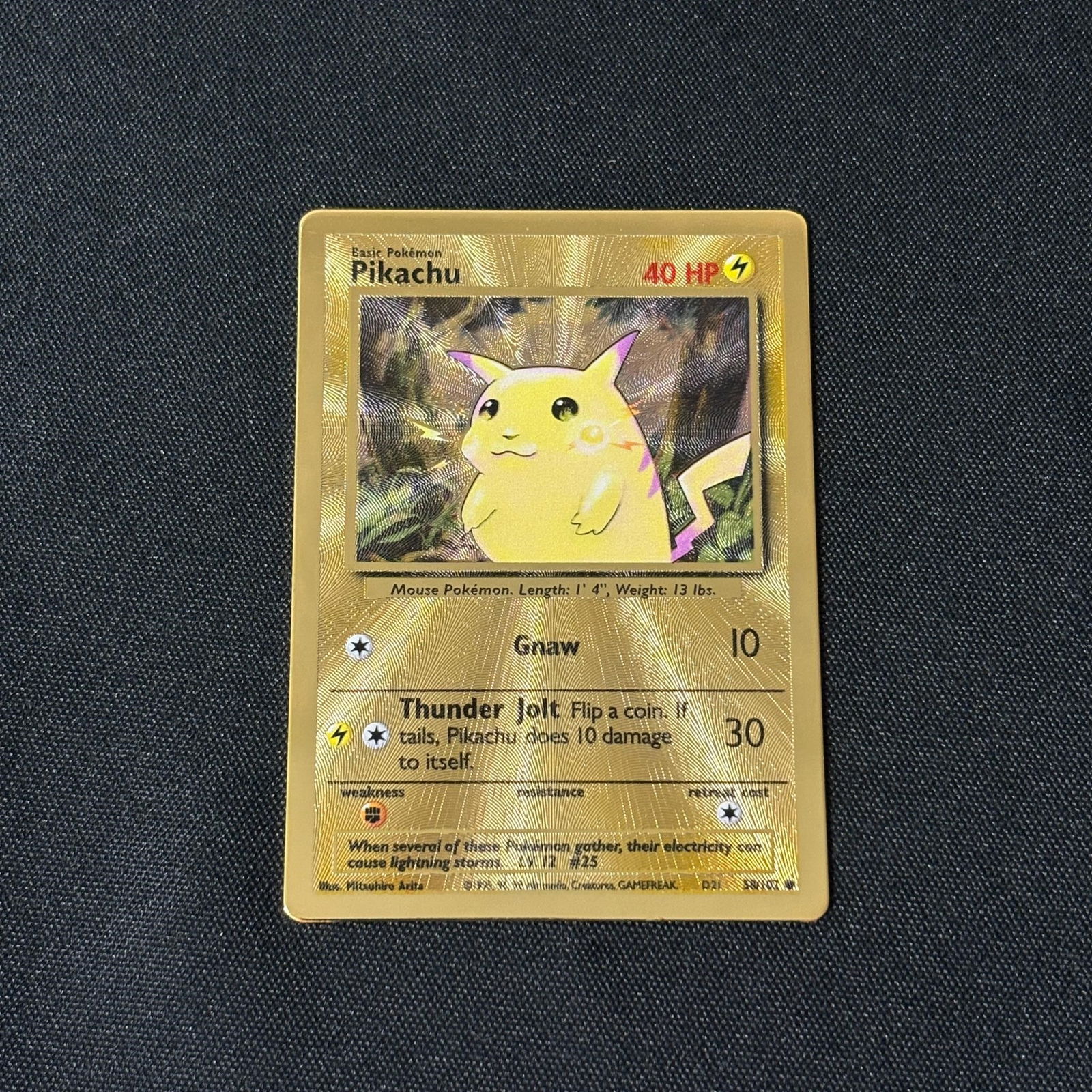 Pikachu Gold Ultra Premium Coll Metal Card (1 of 2)