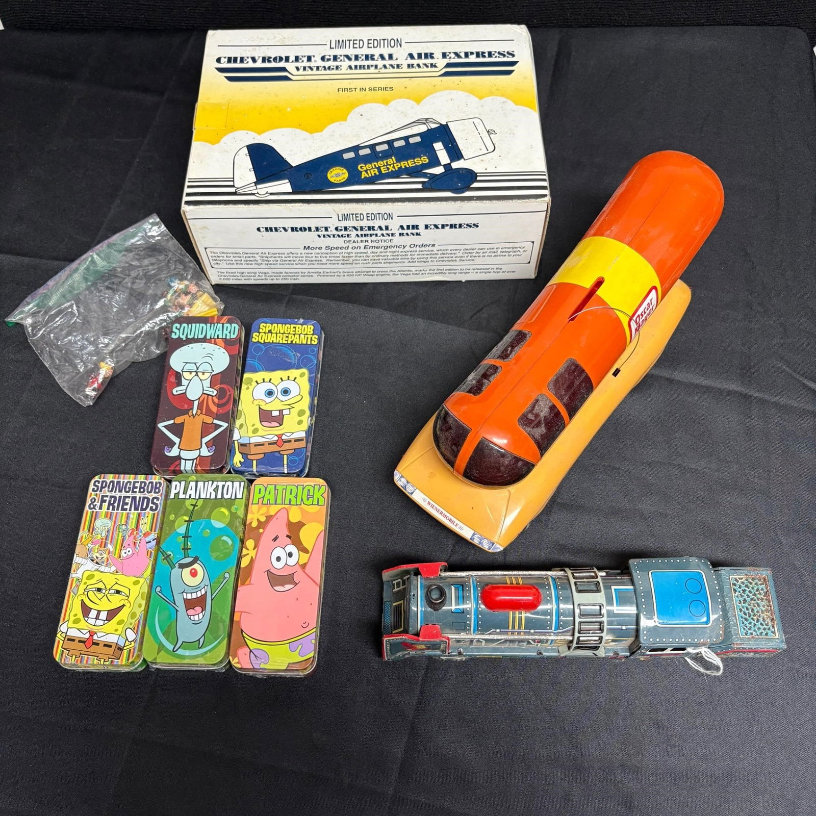 Misc Toy lot, Wiener Mobile, Spongebob, + (1 of 6)