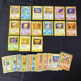 Near complete set Vintage Fossil Set Pokemon Cards