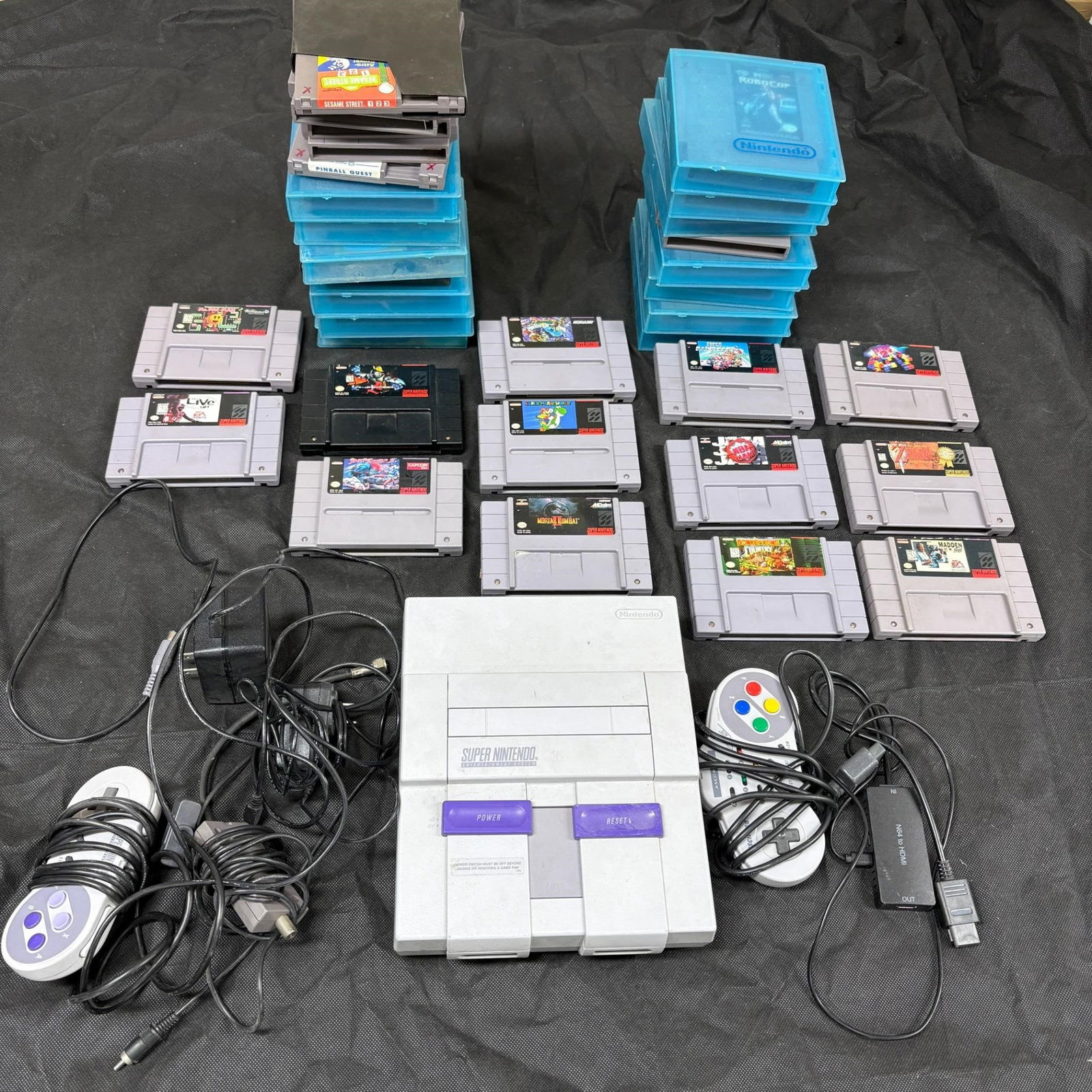 Super Nintendo, Controllers, Video Games (1 of 6)
