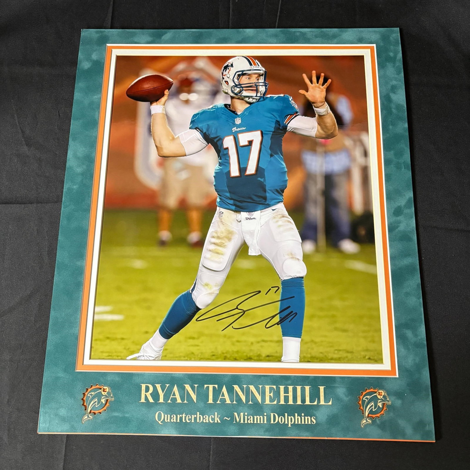 Ryan Tannehill Autographed Photo, No COA: NFL Quarterback Ryan Tannehill Autographed Photo. No COA. All items are sold as is. Please look at pictures carefully to determine what you believe are the condition of each lot. By choosing which car
