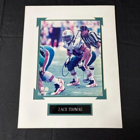 Zach Thomas Autograph Photo, No COA