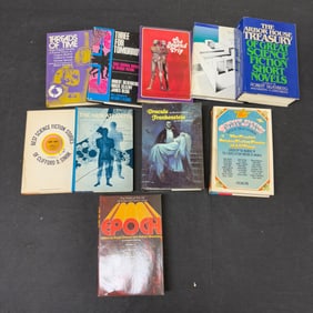 Group of Paperback Books w/Dracula