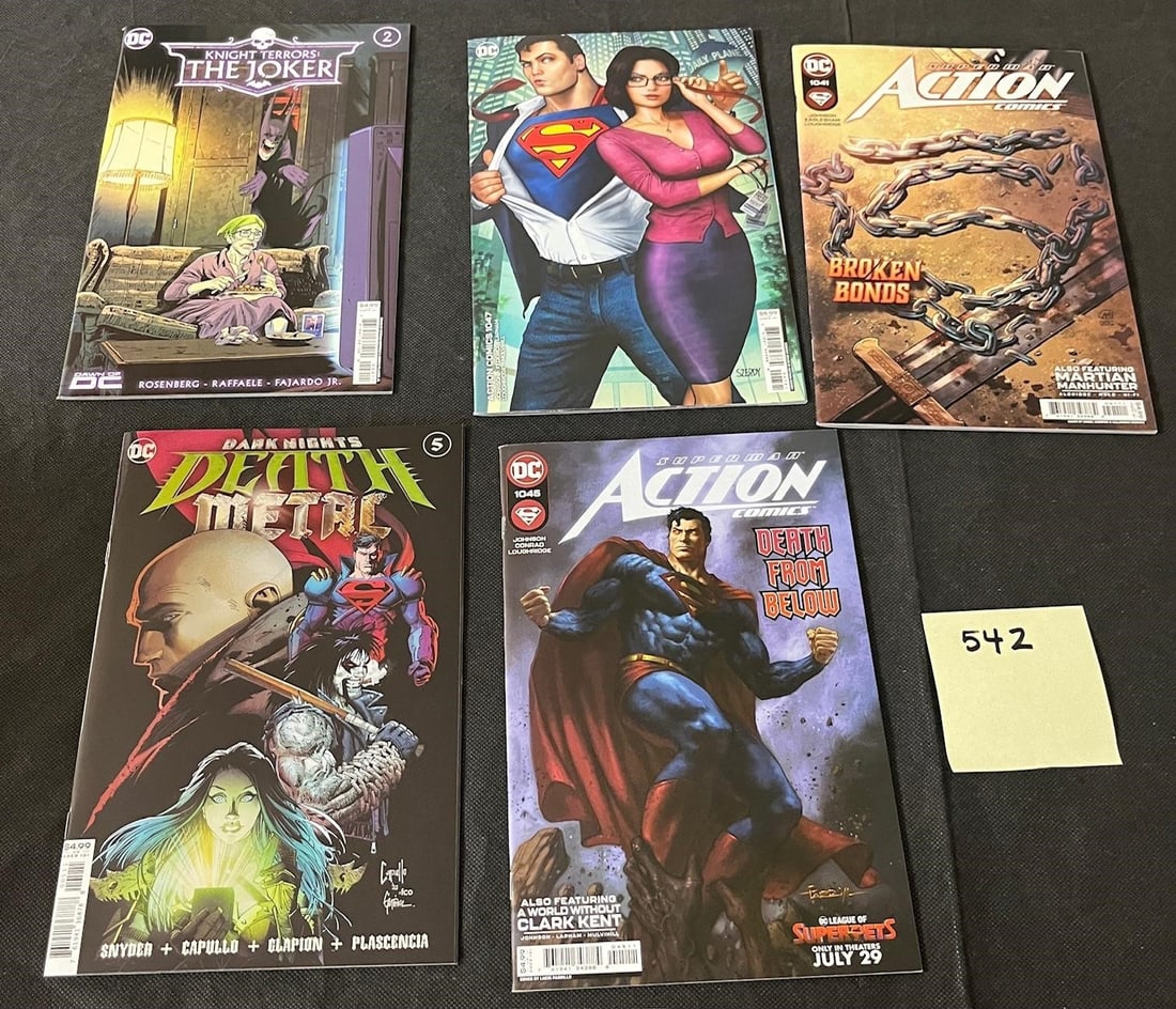 Modern Age DC Comic Book Variant Cover Lot (1 of 2)