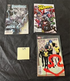 Modern Marvel Comics w/ Moon Knight #1