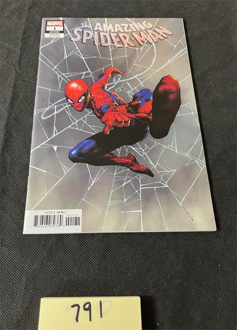 Amazing Spider-man 1 1:50 RI Variant Cover (1 of 2)