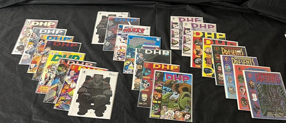 Dark Horse Presents Comics w/ Aliens & Predator (1 of 1)