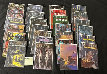 Large Dark Horse Aliens Comic Book Lot