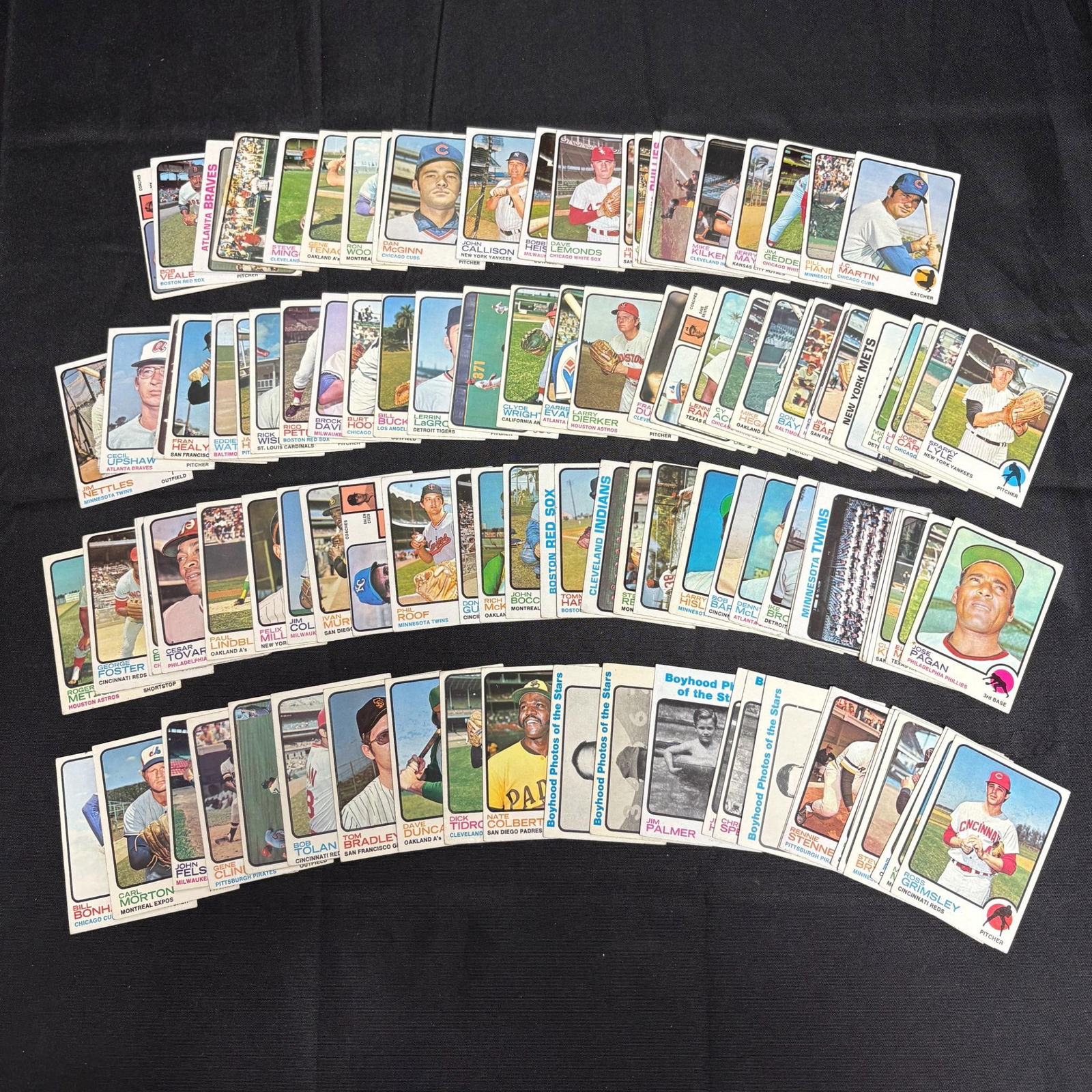 Large lot of 1973 Topps Baseball Cards (1 of 2)